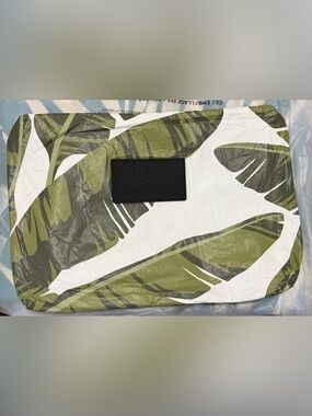 ALOHA Collection Luau Print MID Pouch